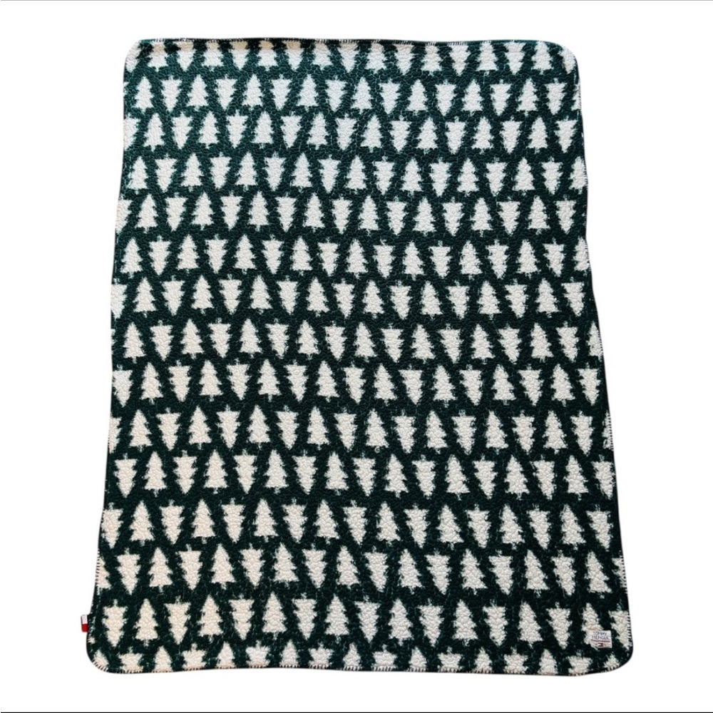 Tommy Hilfiger Green and White All Over Christmas Tree Pattern 48x62 Blanket